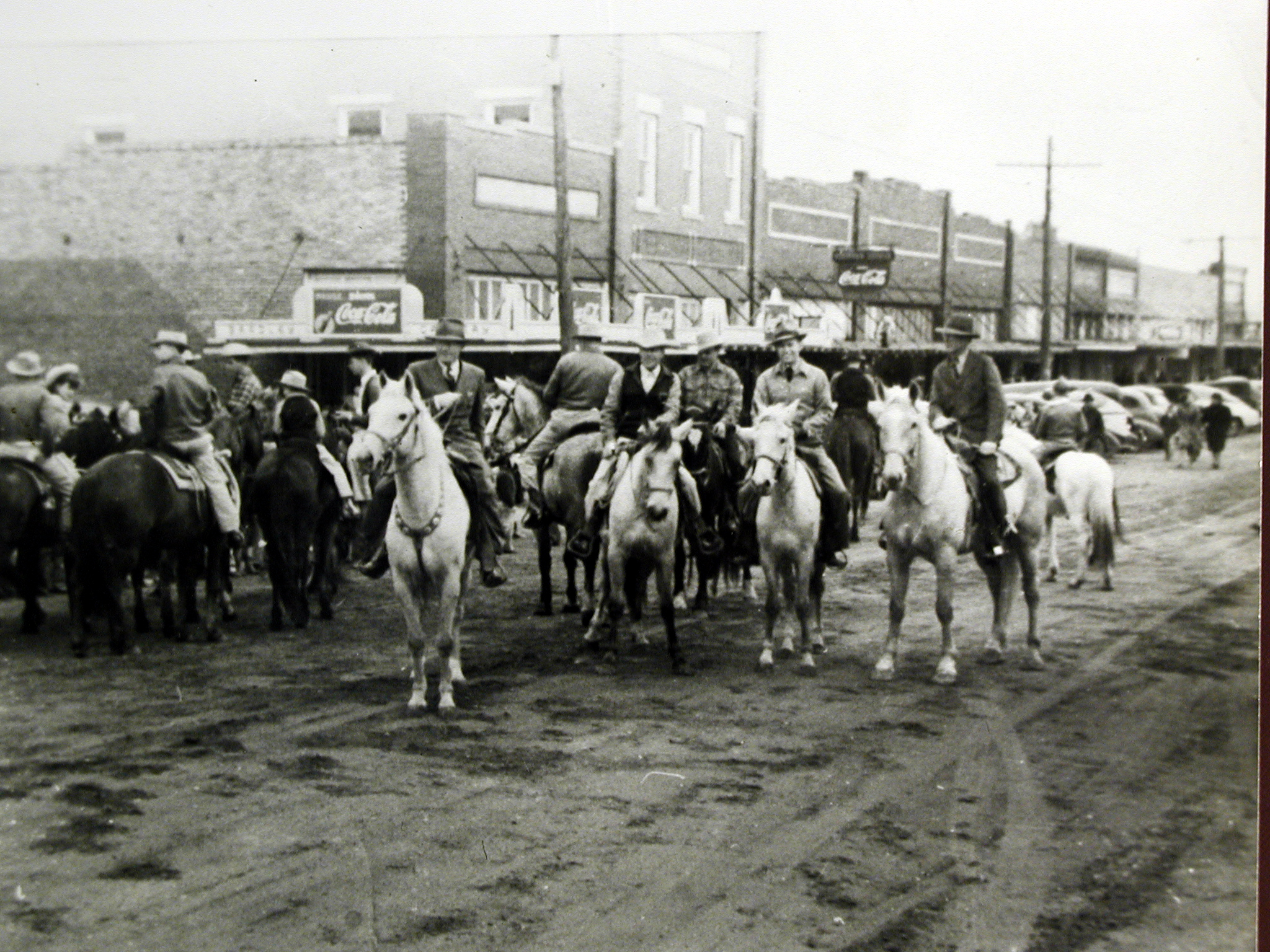 1938: The Welcoming Committee