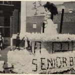 1956 LHS Homecoming float 03